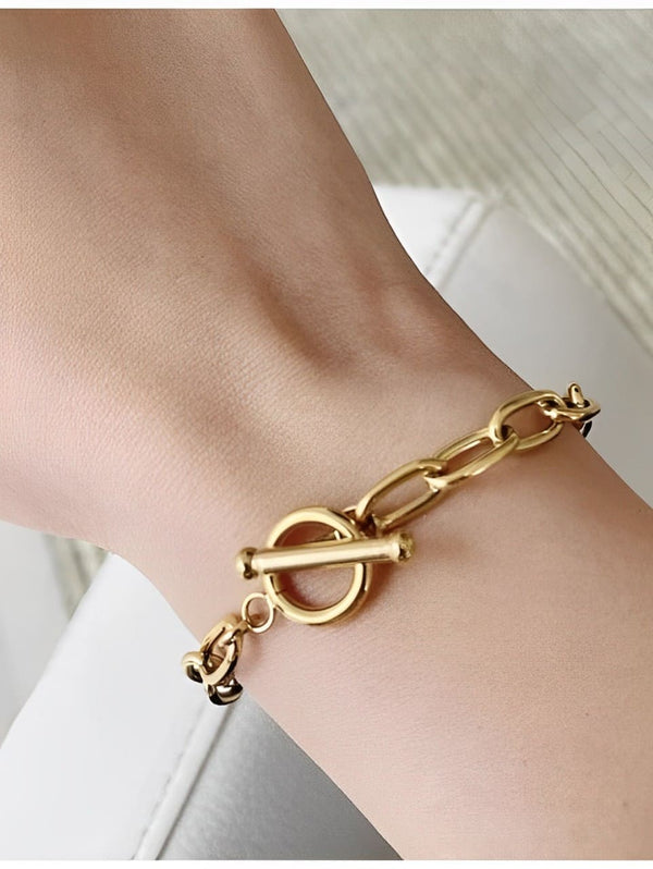 Rectangular Link T-Bar Bracelet - Gold